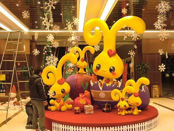 ���е���