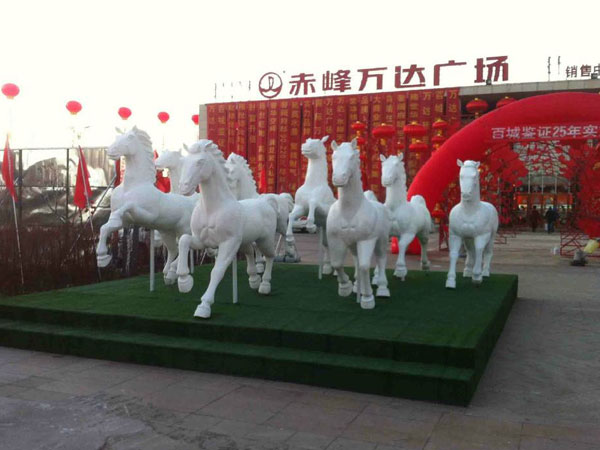 ���е���