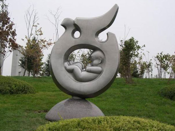 ���е���