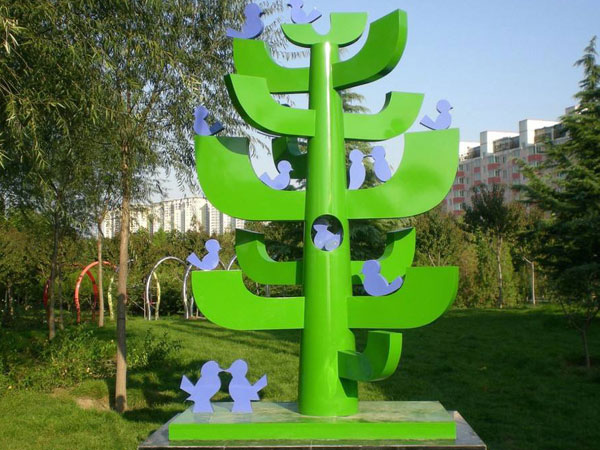 ���е���