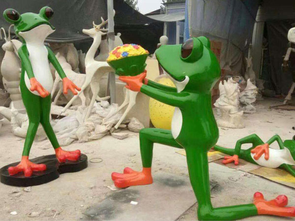 ���е���