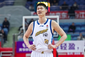 媒体人:CBA转会 球员有比较大的权限 球员不想去 交易是做不成的